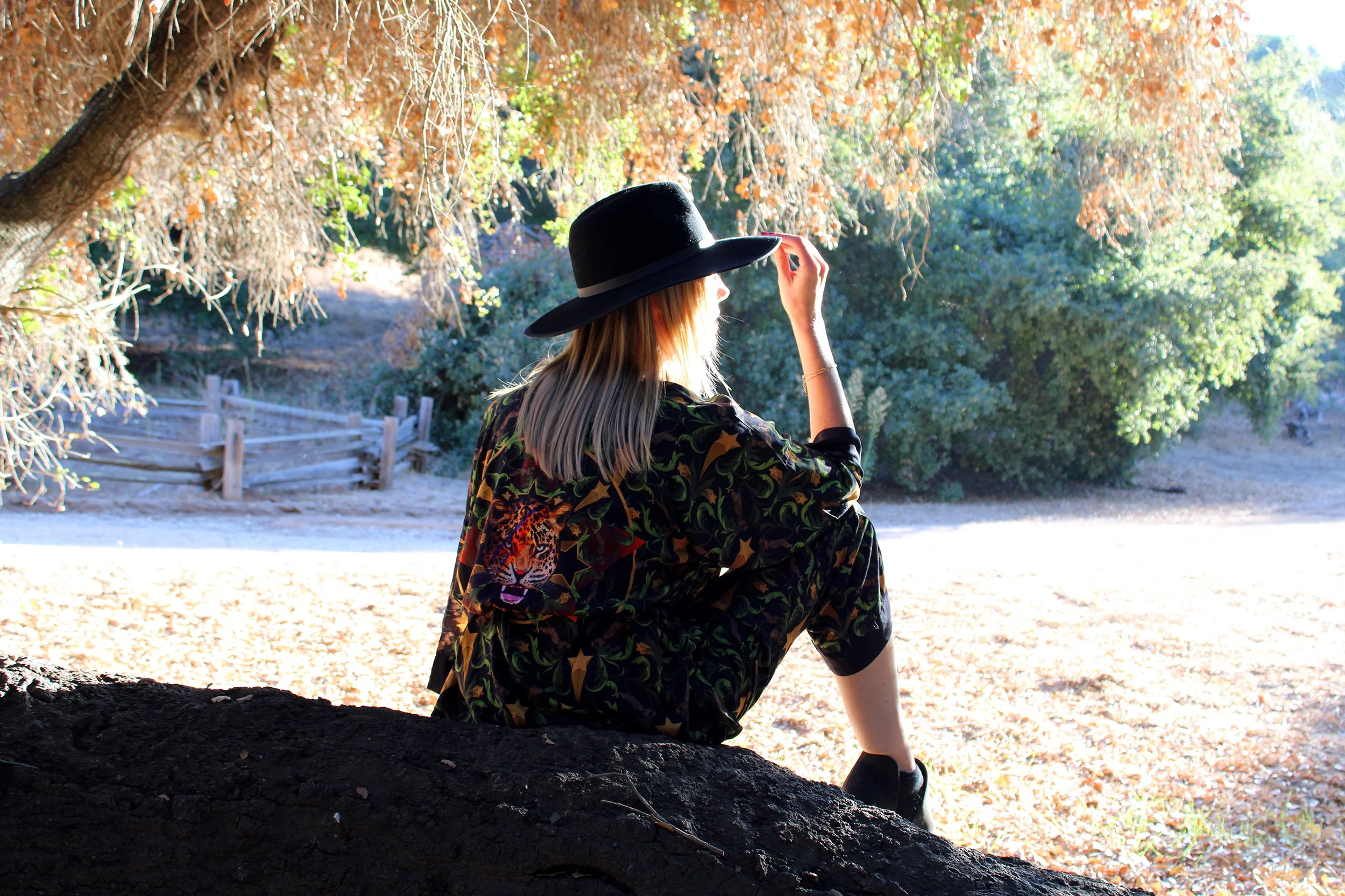 Henelle Lounge Jacket - Image 3